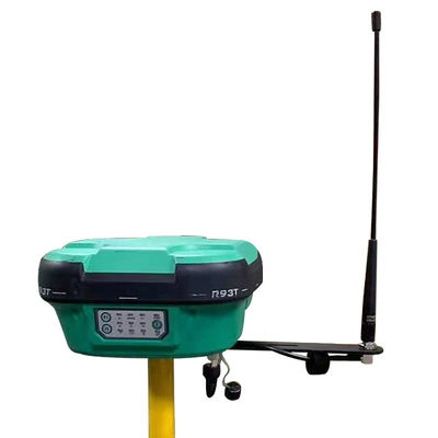 GPS/RTK অন্তর্নির্মিত রেডিও মোড অ্যান্টেনা, ছোট অ্যান্টেনার দিকটি সংক্রমণ দূরত্ব বাড়ানোর জন্য উপরে ঘুরিয়ে দেওয়া হয়
